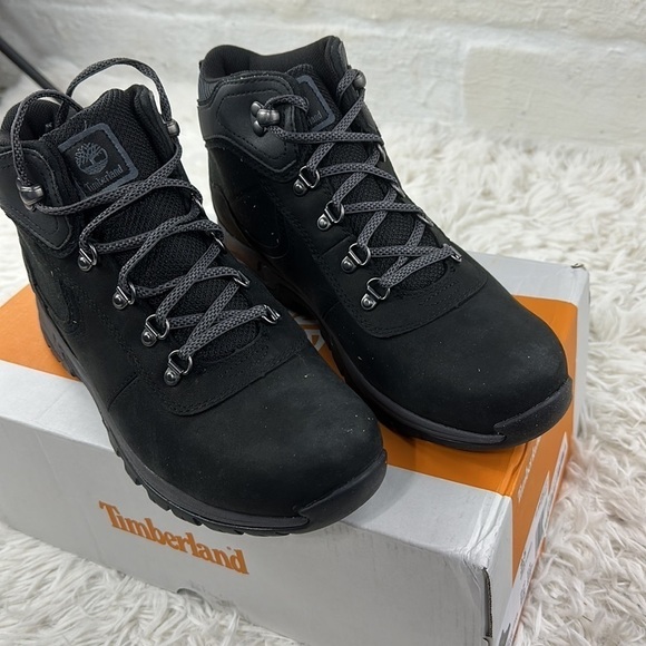 NIB Timberland womens Mt. Maddsen Mid Leather Waterproof Hiker Hiking Boot Black - Picture 2 of 9